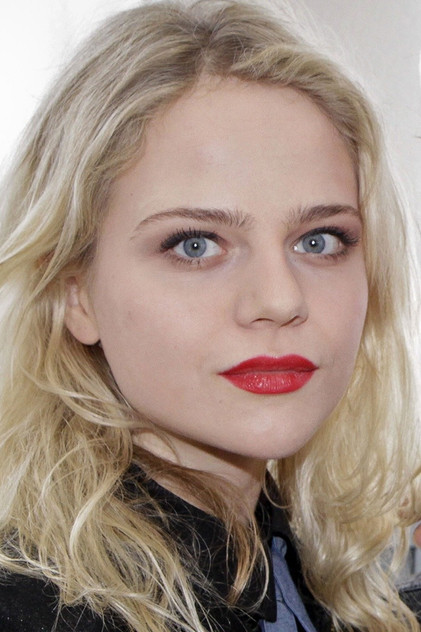 Lili Epply photo 4