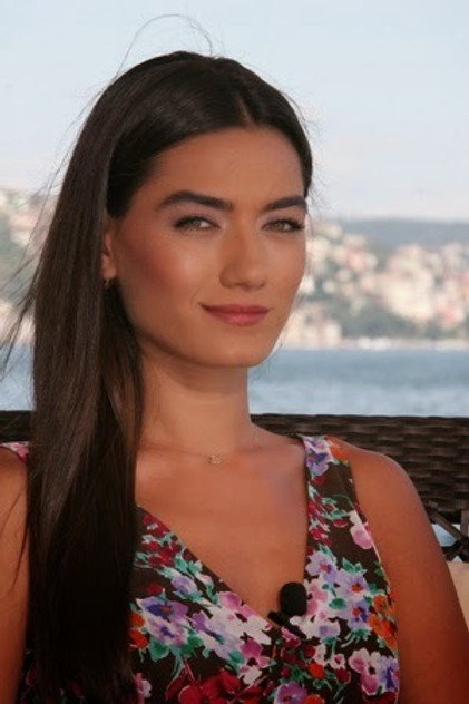 Hande Subaşı photo 6