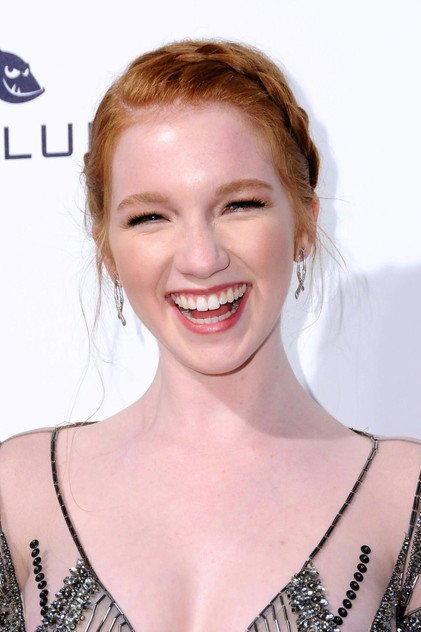 Annalise Basso - 7