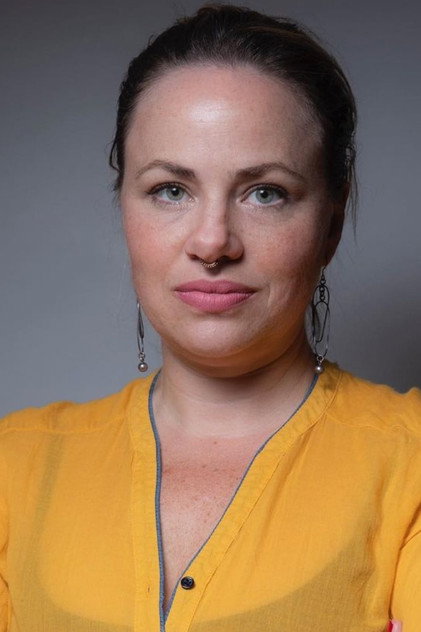 Karine Teles photo 4