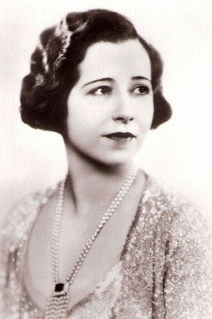 Yvonne Arnaud photo 3