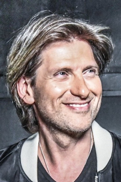 Gene Thomas headshot