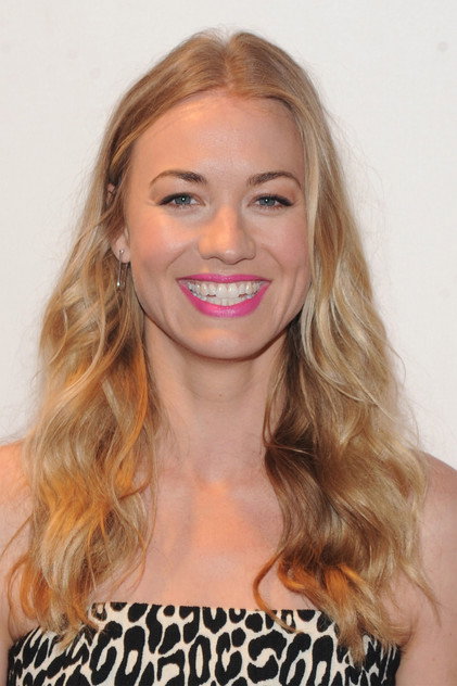Yvonne Strahovski - 15