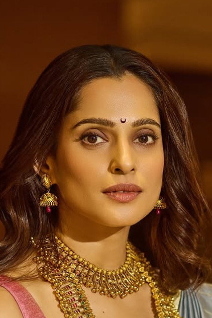 Priya Bapat photo 4