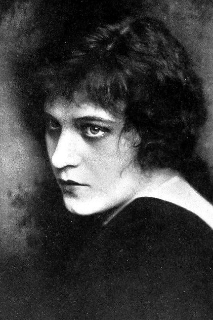 Betty Schade photo 3