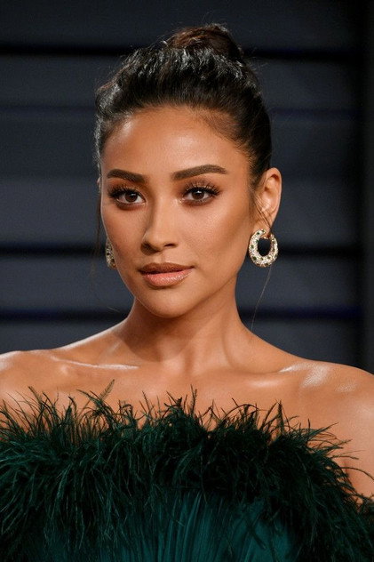 Shay Mitchell - 7
