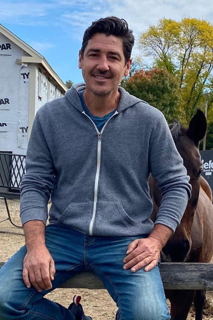 Image of Jonathan Knight