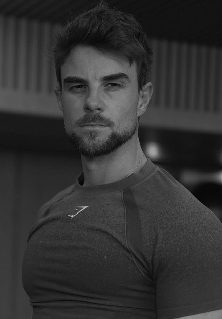 Nathaniel Buzolic photo 7