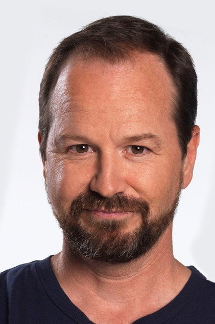 Robert Wahlberg photo 2