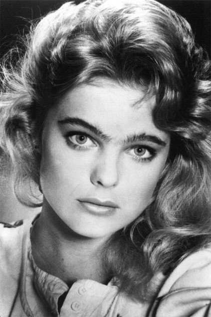 Erika Eleniak - 6