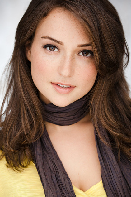 Milana Vayntrub - 17