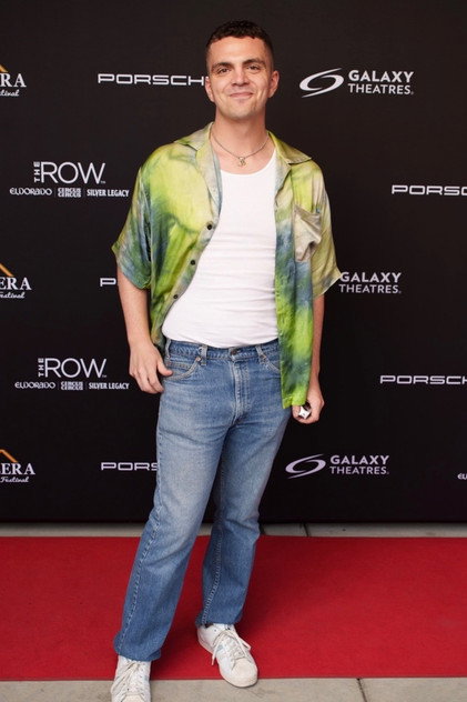 Thom Hilton photo 2
