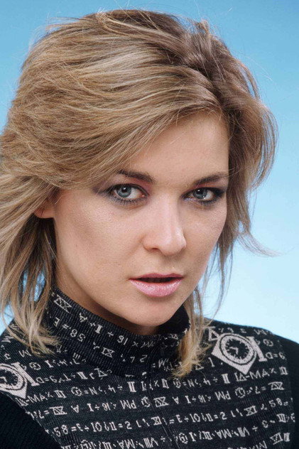 Claire King - 5