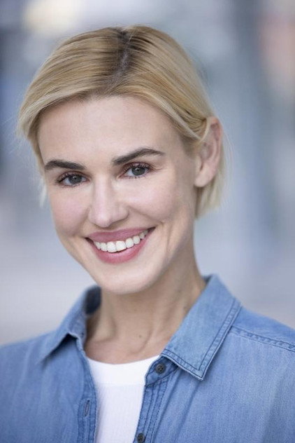 Ana Bergman photo 7