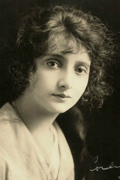 Gloria Hope photo 2