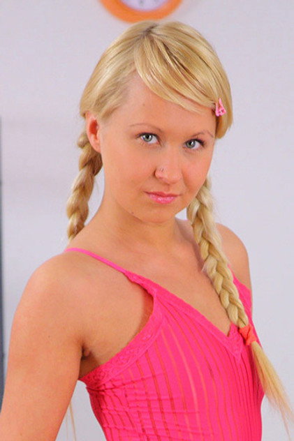 Amelie Pure photo 3