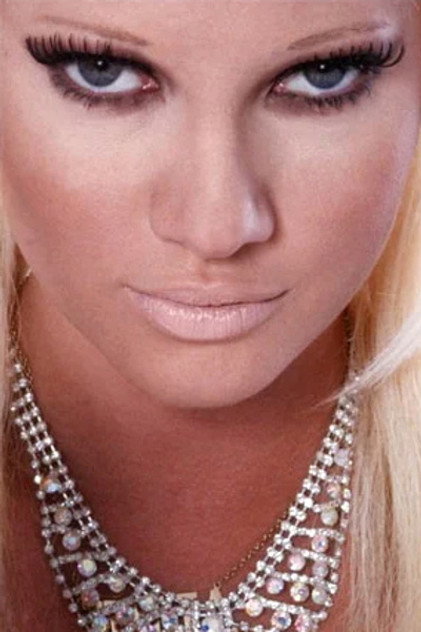 Julia Alexandratou photo 4
