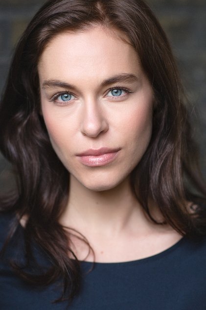 Kirsty Averton Kirsty Averton