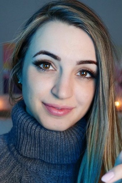 Gina Klein photo 2