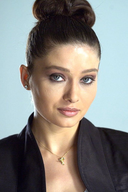 Nurgül Yeşilçay - 8