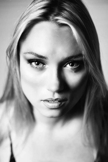 Clare Grant - 4
