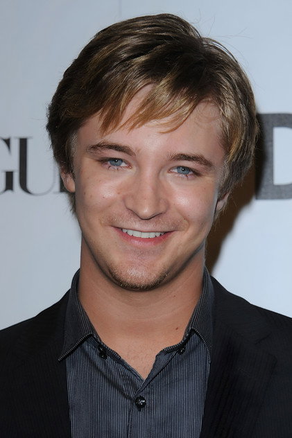 Michael Welch - 5