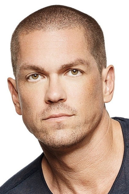 Steve Howey - 5