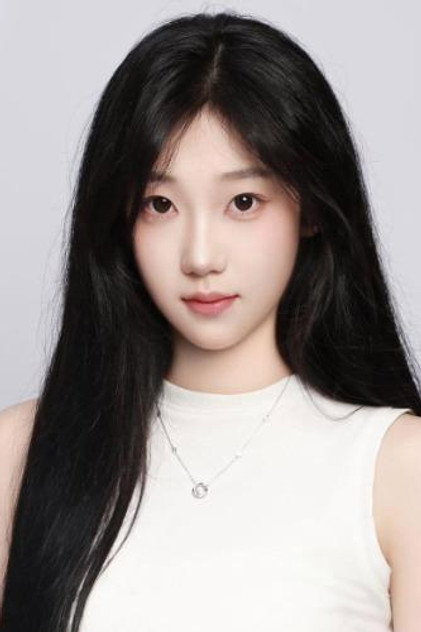 姚洺菲
