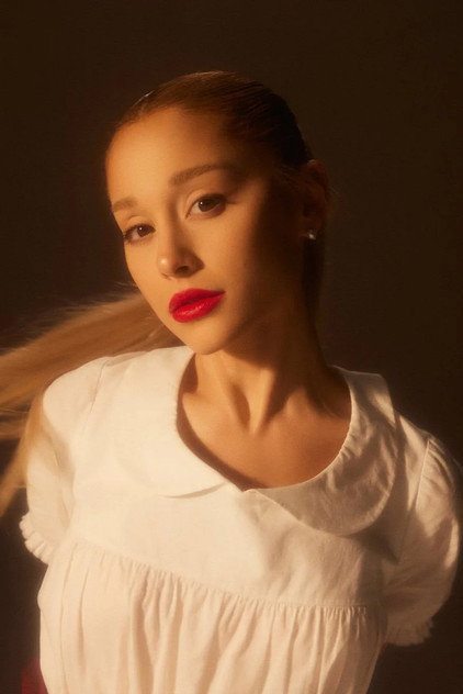 Ariana Grande - 11