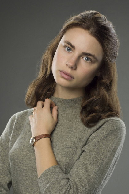 Lucy Fry - 5