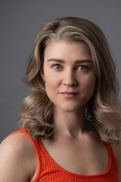 Anna Danvers photo 3