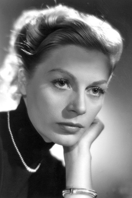 Margot Trooger - 4