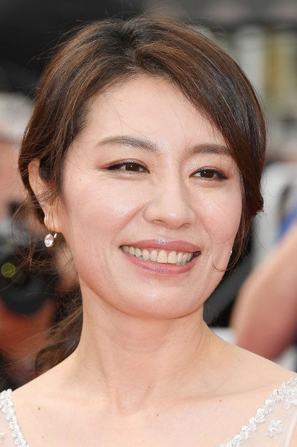Cho Yun-hee photo 2