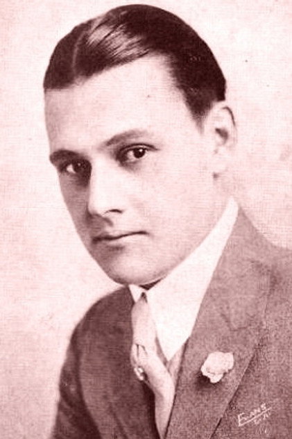 Image of Ashton Dearholt