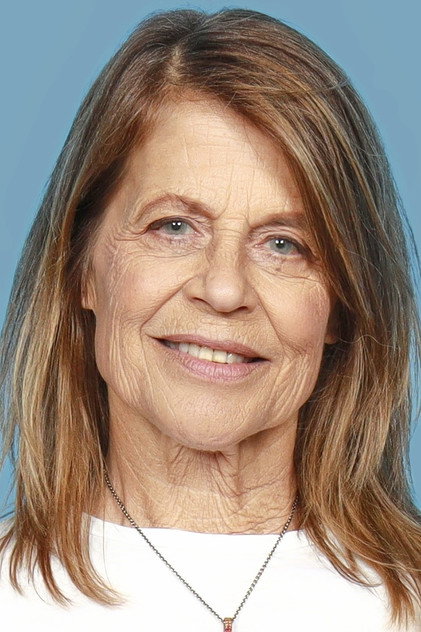 Linda Hamilton - 8