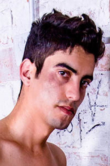 Yanis photo 3