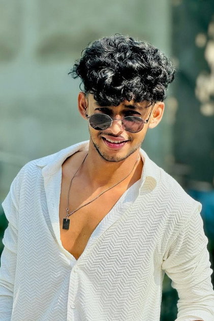 Akash Hota photo 2