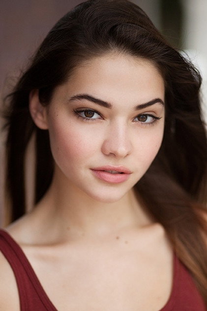 Madelyn Cline - 6