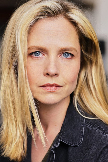 Laura Coover photo 3