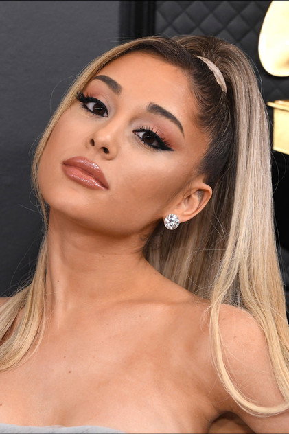 Ariana Grande photo 10