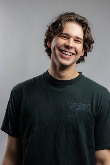 Jackson Coates photo 2