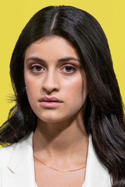 Anya Chalotra - 7