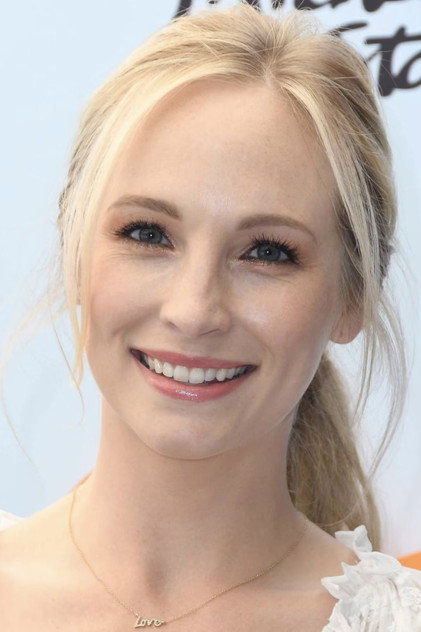 Candice King photo 17