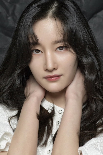 Jeon Jong-seo photo 14