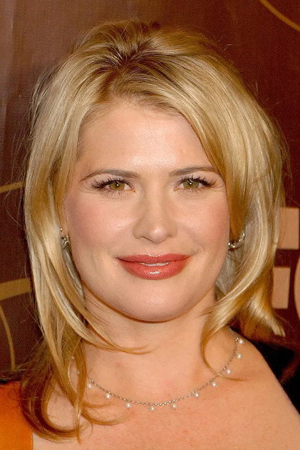 Kristy Swanson - 5