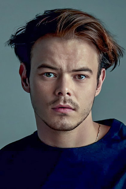 Charlie Heaton - 7
