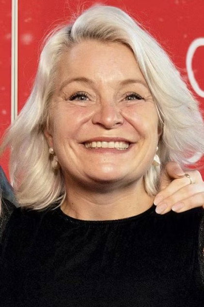 Signe Lindkvist - 12
