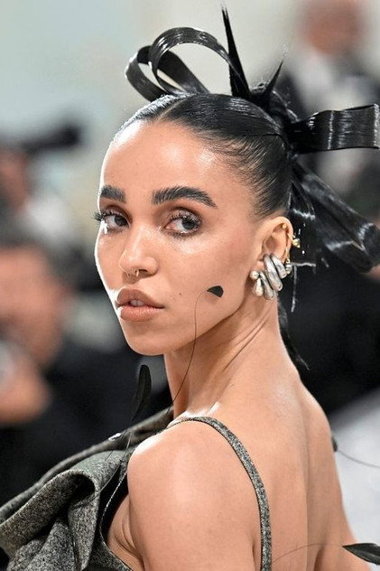 FKA twigs photo 6