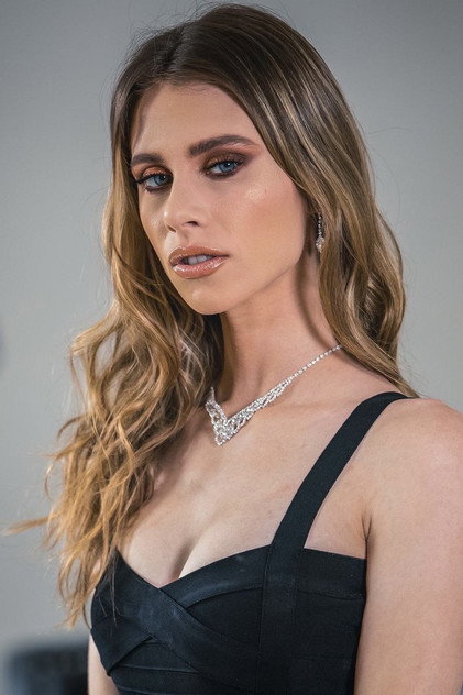 Anya Olsen photo 7