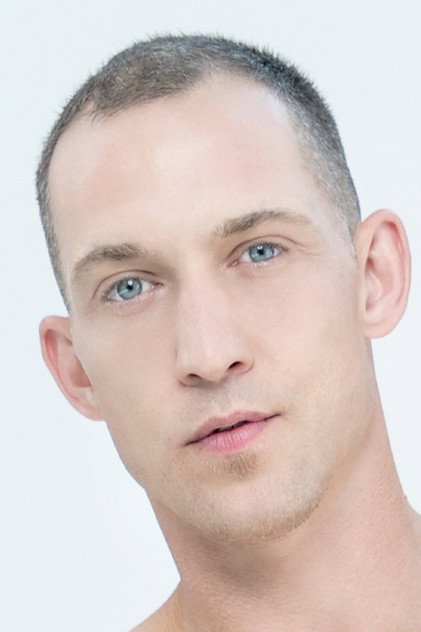 Image of Ethan Sinns